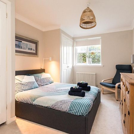 Cosy Roseburn Apartment, Edinburgh - 2 Bedrooms, Free Parking מראה חיצוני תמונה