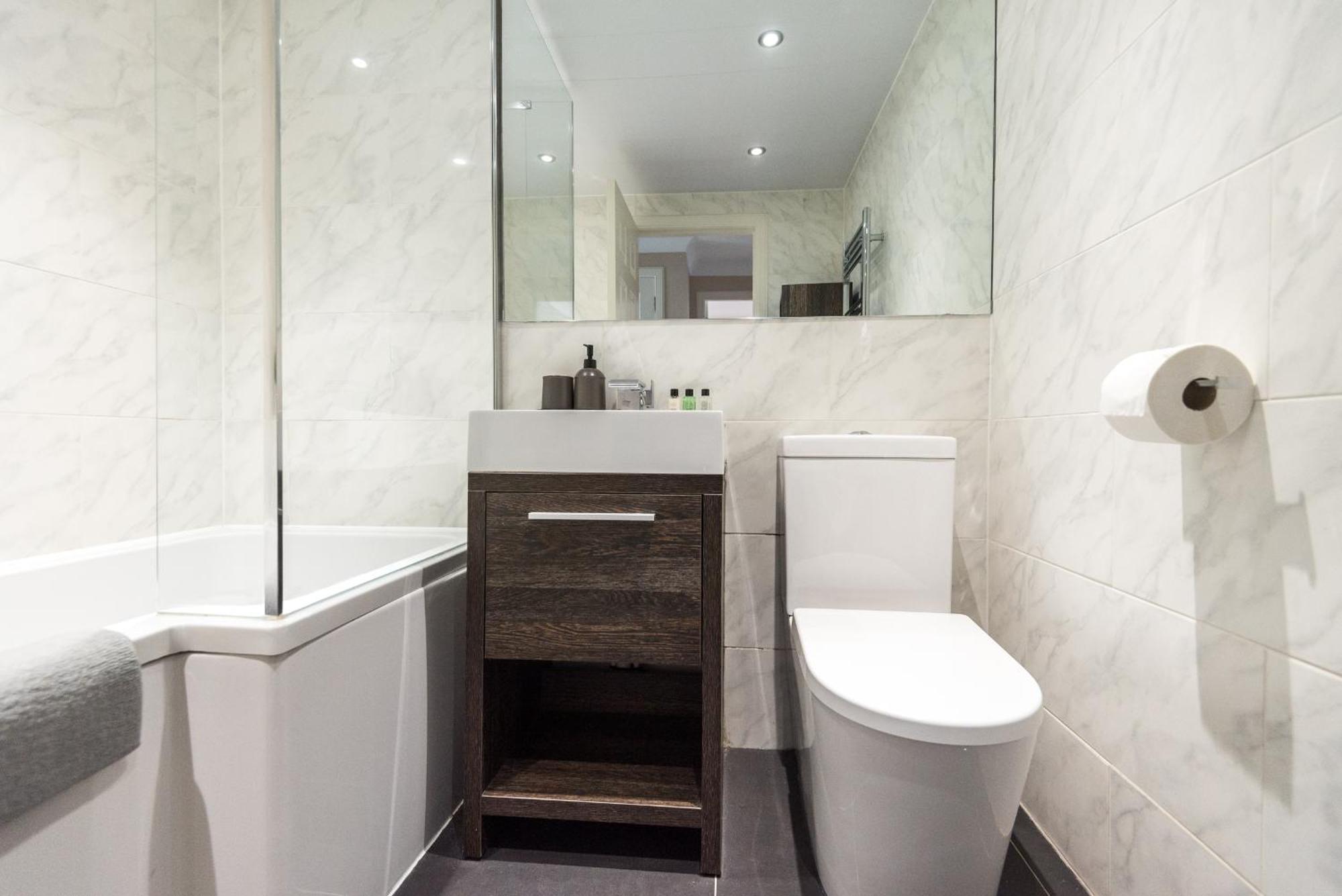 Cosy Roseburn Apartment, Edinburgh - 2 Bedrooms, Free Parking מראה חיצוני תמונה